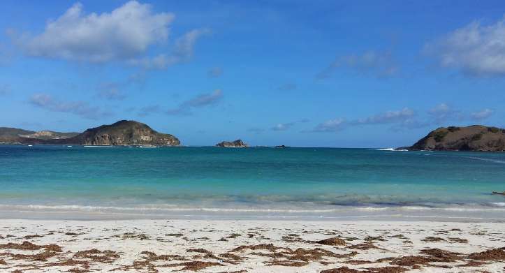 pantai tanjung aan ntb